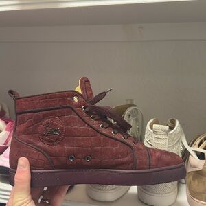 Men’s Christian Louboutins size 42 so us 10-11
Burgundy/red